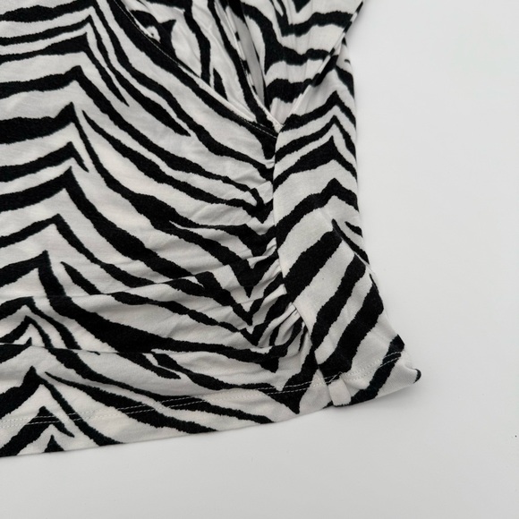 J Crew Women's Zebra Print Shawl Collar Wrap Top XS White Black Shirt Blouse - Picture 6 of 6
